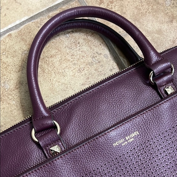Henri Bendel influencer laptop bag. Iconic - Picture 5 of 13